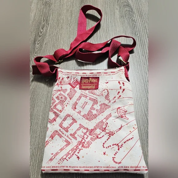 Harry Potter Loungefly marauders map burgundy  and white cross body purse - Picture 3 of 6